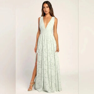 Lulu's Sweet Sophistication Sage Green Burnout Floral Maxi Dress M Wedding Party